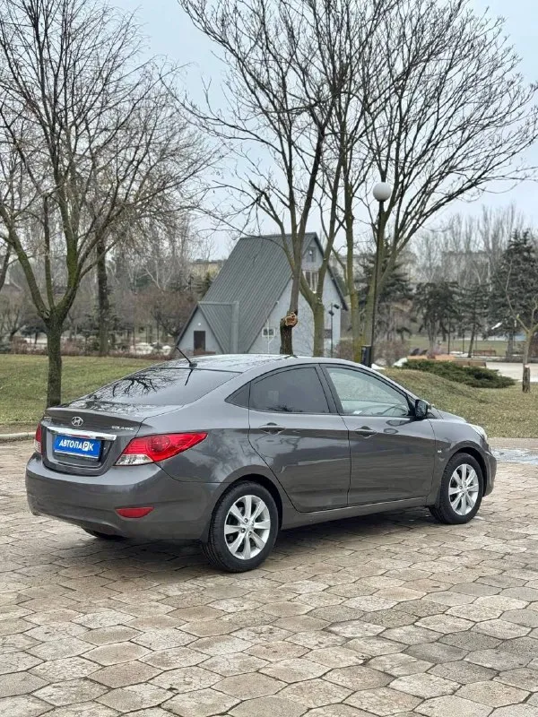 🇰🇵 Hyundai solaris

💰Цена: 750 000р
🏢Город: мариуполь
📅Год выпуска: 2011
🧾Пробег: 220 050км.
⚙️Двигатель: 1.6
⛽Топливо: бензин
⚙️Кпп: механика

📞 Телефон:

+7-949-727-41-51
+7-949-551-91-52
+7-989-263-55-56

💾 Описание

Solaris  – проверенный временем городской автомобиль, который сочетает в себе экономичность и уверенную управляемость.

✅Оригинальный пробег
✅Отличное состояние как
Внешне, так и технически

Хорошая комплектация:
Кожаный мульти-руль, полный электопакет, подогрев сидений, обогрев зоны дворников, птф, гидроусилитель, airbag, abs, оригинальные литые диски r16.

Улица шевченко 269

🏦 Возможна продажа в кредит по двум документам. - фотография - 6