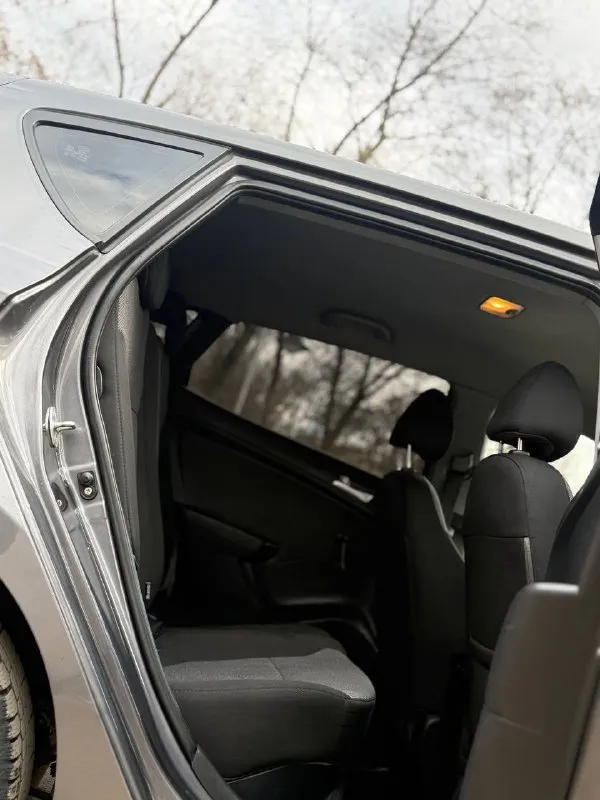 Hyundai solaris 2012
Объем двигателя 1.6
Коробка передач механическая
Вид топлива бензин
Эл-стеклоподъемники
Кондиционер
Датчик света
Датчик дождя
Противотуманные фары
Парктроник
Подушки безопасности
Abs
Мульти руль
Штатная акустика
Борт компьютер
Подогрев лобового стекла
Сигнализация
2 Комплекта ключей
Цена 765.000р торг
Автомобиль в хорошем состоянии, кузов целый без рыжиков, ржавчин. Мотор работает отлично без посторонних звуков, по коробке также без нареканий, ходовая обслужена, салон не прокурен, пластик не зацарапан, по электрике все работает, с документами полный порядок, любой вид переоформления.
Готов на любые проверки с вашей стороны…
+79495245474 - фотография - 6