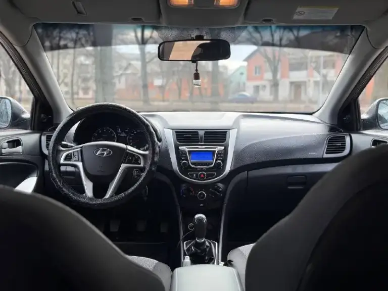 Hyundai solaris 2012
Объем двигателя 1.6
Коробка передач механическая
Вид топлива бензин
Эл-стеклоподъемники
Кондиционер
Датчик света
Датчик дождя
Противотуманные фары
Парктроник
Подушки безопасности
Abs
Мульти руль
Штатная акустика
Борт компьютер
Подогрев лобового стекла
Сигнализация
2 Комплекта ключей
Цена 765.000р торг
Автомобиль в хорошем состоянии, кузов целый без рыжиков, ржавчин. Мотор работает отлично без посторонних звуков, по коробке также без нареканий, ходовая обслужена, салон не прокурен, пластик не зацарапан, по электрике все работает, с документами полный порядок, любой вид переоформления.
Готов на любые проверки с вашей стороны…
+79495245474 - фотография - 8