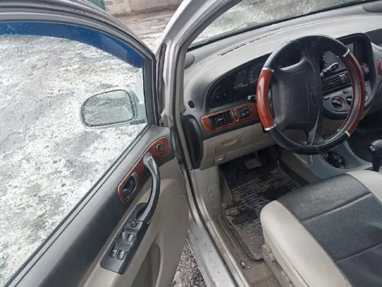 Срочно продам chevrolet такума. 2005г. Двигатель 2.0 бензин/газ (вписан), автомат, фаркоп(вписан). Пробег 194т. Км. Резина 2 комплекта: зима шипы на железках с колпаками, лето на титанах - оба комплекта с небольшим пробегом. Гбц после ремонта, грм новый. Находится в шахтёрск. 410т. Р. - торг минимальный и обоснованный. Остальные вопросы по телефону +79493667541

📞 Звоните: +7(949)3667541 - фотография - 4
