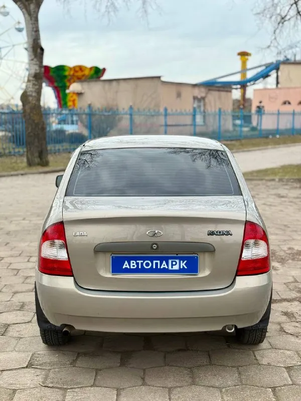 🇷🇺 Ваз kalina ас
💰Цена: 370 000р
🏢Город: мариуполь
📅Год выпуска: 2006
🧾Пробег: 116 614км.
⚙️Двигатель: 1.6 8v
⛽Топливо: бензин
⚙️Кпп: механика
📞Телефон:
+7-949-551-91-52
+7-949-727-41-51
+7-989-263-55-56
💾 Описание:
Kalina - это практичный и экономичный седан для повседневной эксплуатации.
✅ Подтвержденный пробег
✅ Южная эксплуатация
✅ Заводская краска
✅ Птс оригинал
❄️ Кондиционер
Хорошая комплектация:
Кондиционер, электроуселитель руля, надежный 8ми клапанный двигатель, сигнализация, электростеклоподьемники, новая зимняя резина, два ключа.
Улица шевченко 2️⃣6️⃣9️⃣
➕Автомобиль с пройденным техническим осмотром и готов к переоформлению.
🏦 Возможна продажа в кредит по двум документам.
📞 Звоните: +7(949)5519152 - фотография - 5