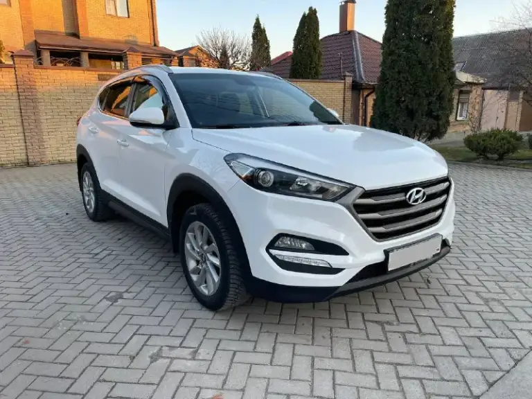 Hyundai tucson 2018г
Цена 1.890.000 торг
2.0I 150л. С. Привод fwd
Автомат (aisin 6ст)
Пробег 92 тыс
Один хозяин
Автомобиль куплен и обслуживается у официального дилера. Сервисная книжка со всеми отметками
Хорошая комплектация
✅Полноцветный дисплей
✅Салон кожа
✅Круиз контроль
✅Apple carplay
✅Светодиодные фары
✅Рейлинги на крыше
✅Обогрев сидений
✅2Х зонный климат
✅Датчики дождя и света
✅Колеса r17 - фотография - 1
