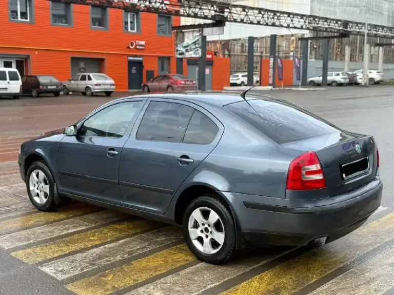 Шкода октавия а5
Год выпуска 2008
Обьем двигателя 1.6
Короба передач автомат
По кузову выглядит как на фото
Дно пороги стаканы целые
Технически в полном порядке
По документам полный порядок
2 Владельца птс оригинал
Все вопросы по телефону
Писать звонить в любое время суток
Номер для связи +7 919 896 5615
Также телеграмм +7 919 896 5615
Цена автомобиля 535.000 тысяч
Осмотр авто город донецк - фотография - 4