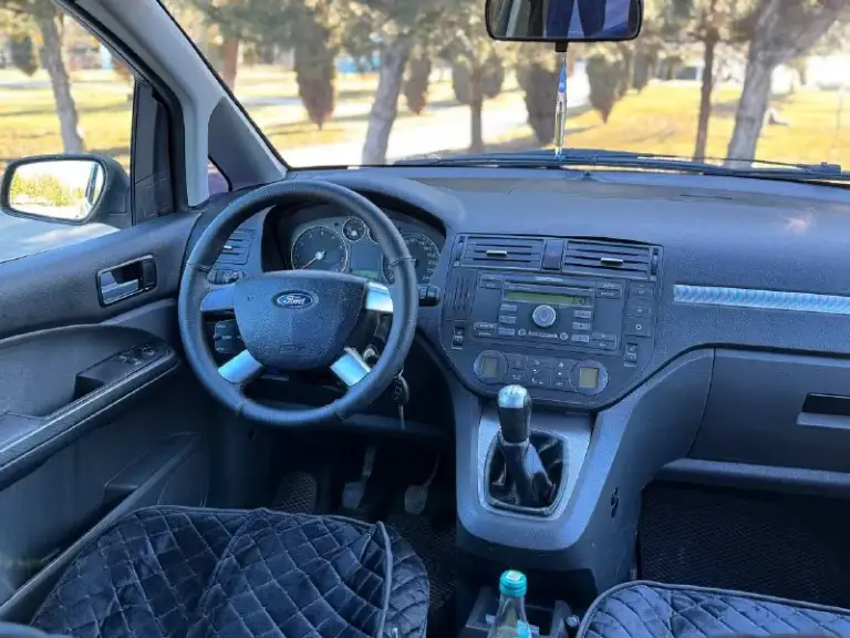 Марка: ford c-max
Год выпуска: 2005
Пробег: 247.000
Обьем мотора: 1.8
Коробка: механическая 5-ступка
Описание: приветствую ваше внимание, в продаже отличной обслуженный автомобиль, техническая часть в отличном состоянии мотор шепчет коробка отлично все скорости на месте, приятный салон, приятная штатная музыка, вложений не требует, электрика вся работает так же как и каждая кнопочка в машине. Есть сервисные книжки.
Комплектация: 2-х зонный климат контроль, эур, передние подогрев сидений, мульти руль, передние стекла подъемники, обогрев переднего и заднего стекла, туманные фары, abs, airbag, esp, сигнализация центральный замок, два ключа, задние столики.
Цена: 455.000 торг у капота.
Осмотр: донецк/макеевка
Связь: +79494046797 +79494789421 - фотография - 6