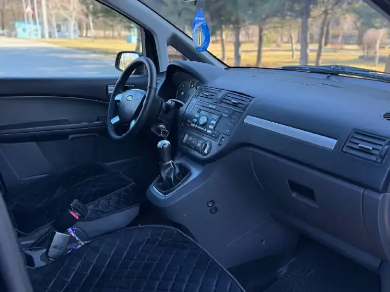 Марка: ford c-max
Год выпуска: 2005
Пробег: 247.000
Обьем мотора: 1.8
Коробка: механическая 5-ступка
Описание: приветствую ваше внимание, в продаже отличной обслуженный автомобиль, техническая часть в отличном состоянии мотор шепчет коробка отлично все скорости на месте, приятный салон, приятная штатная музыка, вложений не требует, электрика вся работает так же как и каждая кнопочка в машине. Есть сервисные книжки.
Комплектация: 2-х зонный климат контроль, эур, передние подогрев сидений, мульти руль, передние стекла подъемники, обогрев переднего и заднего стекла, туманные фары, abs, airbag, esp, сигнализация центральный замок, два ключа, задние столики.
Цена: 455.000 торг у капота.
Осмотр: донецк/макеевка
Связь: +79494046797 +79494789421 - фотография - 7