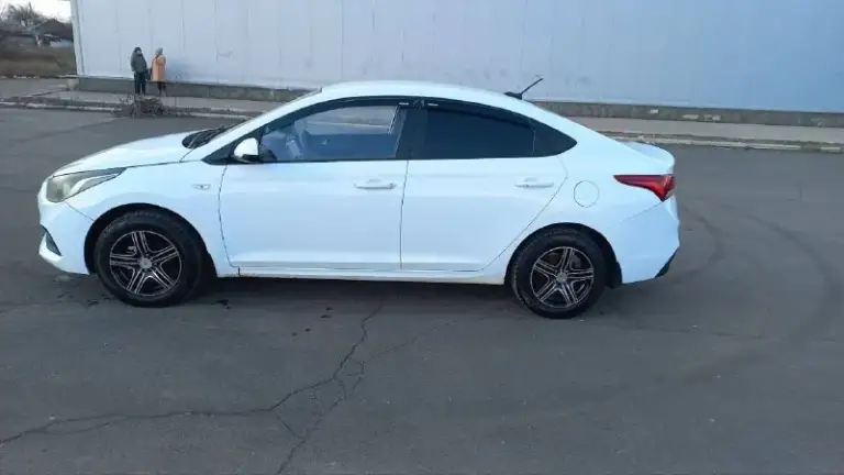 Hyundai solaris 2, 2017
Обьем: 1.4
Пробег: 170 000 км
Цвет: белый

• Механика (6-ст)
• Кондиционер
• Газ/бензин
• Мультируль
• Стеклоподъёмники
• Два комплекта резины, лето и всесезонка ( отличное состояние).

Состояние машины хорошее, обслужена и вложений не требует. В такси не была.
Цена: 920 тыс

+7949 357 92 61 - фотография - 2