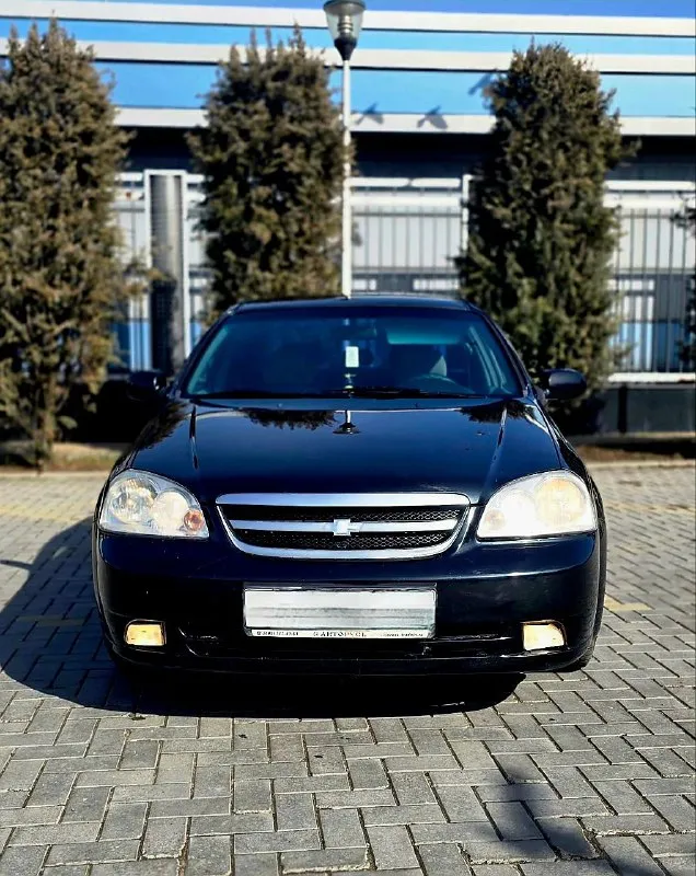 Продам. Красивый, надежный, вместительный chevrolet lacetti.
Год выпуска 2008
Пробег 217000 км.
Любые проверки с вашей стороны приветствуются
Мкпп 5-ступенчатая
Мотор 1.6 механика.
Г. Донецк.
Тел. +79495362484
+79494491943. Если не дозвонились, на этом номере есть telegram.
Авто в хорошем.
Состояние как внешнее, так и техническое без гнили, коррозии и ржавчины. Остекление заводское, в дтп не участвовала, все швы и герметики заводские.
Техническое состояние без нареканий. Подвеска отрабатывает мягко и комфортно
Мотор работает как швейцарские часы.
Салон целый чистый и опрятный комплектация:
Полный электропакет.
Кондиционер
(Холодит как сумасшедший), abs, srs airbag гидроусилитель руля
Электроподъемники стёкол электрозеркала с подогревом
Противотуманки корректор фар центральный замок сигнализацыя sheriff
Г. Донецк
Цена торг - фотография - 2