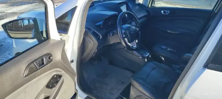 Ford ecosport 2014г.
Комплектация titanium.
1.6Л (140л. С. )
Автоматическая трансмиссия,
Сигналка с автозапуском через космос,
Бесключевой доступ,
Старт-стоп,
Андроид магнитола,
Мультируль, круиз,
Кожаные сиденья, подогрев,
Климат контроль,
Оптика (15т. Р. ), свет бомба,
Подвеска отлично!
Коробка отлично!
Двигатель отлично!
Отличный кроссовер,
Компактный и маневренный.
Делать ничего не надо, масла свежие, новые иридиевые свечи, запускается с пол оборота.
Цена 9оо. Ооо.
Осмотр в енакиево.
+79494628921
📲 Tg: @eavtospros
📞 Звоните: +7(949)4628921 - фотография - 7