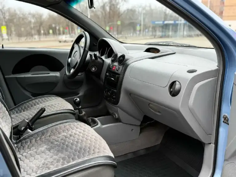 Продам chevrolet aveo 2005 г. В. Мотор бензин. Коробка механика!. Машина в идеальном состоянии, делать ничего не нужно!(учет рф переоформление без проблем!)пробег 177т. Км. Кондиционер, стеклоподъемники, центральный замок, сигнализация, хорошая музыка, новая резина. Машина в донецке!цена 385 000т. Рублей!торг у капота!возможен обмен. +79493918577
📞 Звоните: +7(949)3918577 - фотография - 6