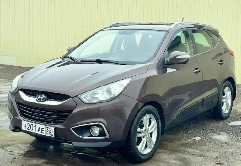 🔥 Hyundai ix35🔥
В шикарном состоянии!
✅В эксплуатации с 2011г
✅ 2.0
✅Бензиновый (атмосферный)
✅Коробка автомат 6 ступка
✅Пробег 177 тыс. Км.
✅Без дтп!
✅Весь в родной краске(кроме задней правой арки)
✅Автотека зелёная
✅Двигатель работает превосходно без. .. Од aux usb
✅Разъем 12v
✅Камера заднего вида
✅Камера переднего вида
✅Литые диски r17
✅Тех осмотр пройдет, готов к регистрации в мрэо

🔥В подарок новому владельцу🔥 ✅полный бак топлива
✅Донецк.
🔥Новая стоимость 1.255.000₽🔥
Тел. +
📞 Звоните: +7(949)5080060 - фотография - 1