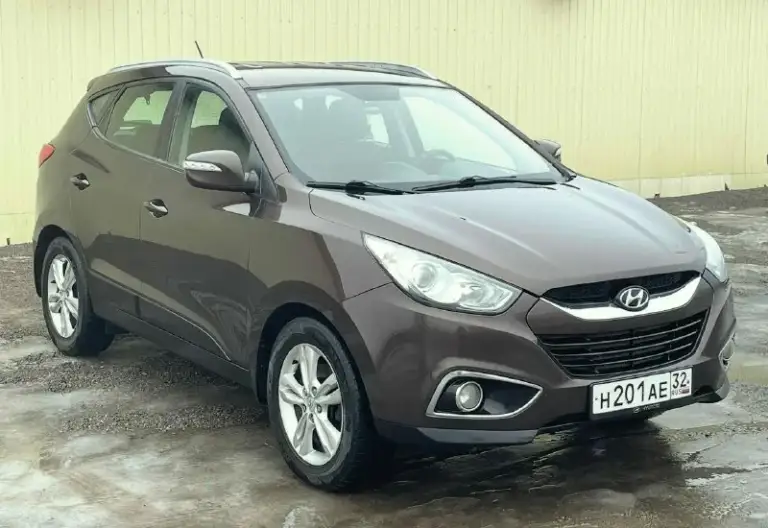 🔥 Hyundai ix35🔥
В шикарном состоянии!
✅В эксплуатации с 2011г
✅ 2.0
✅Бензиновый (атмосферный)
✅Коробка автомат 6 ступка
✅Пробег 177 тыс. Км.
✅Без дтп!
✅Весь в родной краске(кроме задней правой арки)
✅Автотека зелёная
✅Двигатель работает превосходно без. .. Од aux usb
✅Разъем 12v
✅Камера заднего вида
✅Камера переднего вида
✅Литые диски r17
✅Тех осмотр пройдет, готов к регистрации в мрэо

🔥В подарок новому владельцу🔥 ✅полный бак топлива
✅Донецк.
🔥Новая стоимость 1.255.000₽🔥
Тел. +
📞 Звоните: +7(949)5080060 - фотография - 2
