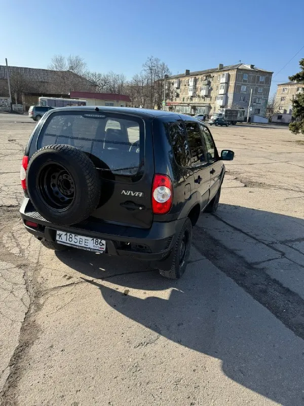Срочно продам
Шевроле нива chevrolet niva
Мотор 1.7 бензин, газ (с документами )
Год 2016
Гур, эл стеклоподъёмники, эл зеркала с подогревом, кондиционер, центральный замок сигнализация мотор и мкпп после ремонта, новые карданы ходовая раздатка без нареканий все работает исправно, дно, арки обработаны авто в очень хорошем состоянии делать не чего не нужно
Город шахтёрск
Документы в порядке стс птс дкп

Цена 480 тыс руб + торг
Тел. +79493620713
📞 🇷🇺 Звоните: +79493620713 - фотография - 4