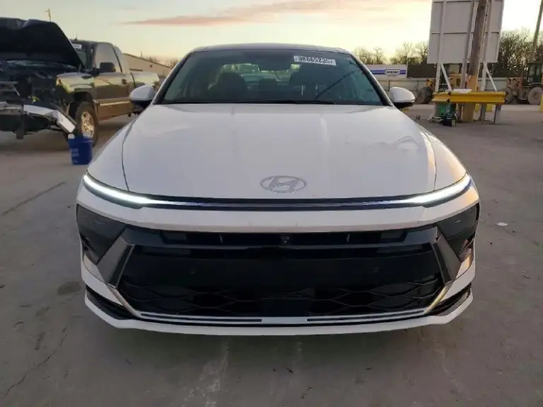 ✅ Hyundai sonata 𝐕𝐈𝐈𝐈 рестайлинг
- 2.0 Гибрид, 192 л. С.
- Акпп 8-ст.
- Передний привод
- Пробег: 29.500 км
- 04/2024
Идеальный вариант с родным окрасом, целой безопасностью! Не утопленник! Второго такого нет ни на рынке грузии, ни на аукционах!
Машинка на кожаном салоне и панораме! 🔥
Цена даже с утиль сбором будет ниже первой цены на рынке рф
Автомобиль менее 3-х лет - растаможка под 48%
Можем выкупить автомобиль за свои деньги! 🤝
Цена в грузии: 𝟏. 𝟕𝟗𝟎. 𝟎𝟎𝟎 ₽ 💵
Кирилл
+7 (949) 400-56-31
📞 🇷🇺 Звоните: +79494005631 - фотография - 3