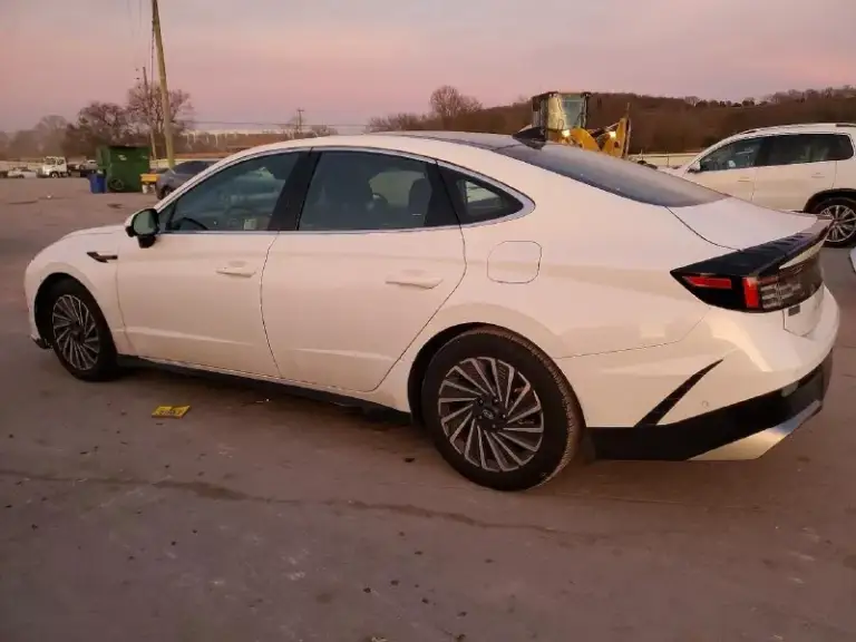 ✅ Hyundai sonata 𝐕𝐈𝐈𝐈 рестайлинг
- 2.0 Гибрид, 192 л. С.
- Акпп 8-ст.
- Передний привод
- Пробег: 29.500 км
- 04/2024
Идеальный вариант с родным окрасом, целой безопасностью! Не утопленник! Второго такого нет ни на рынке грузии, ни на аукционах!
Машинка на кожаном салоне и панораме! 🔥
Цена даже с утиль сбором будет ниже первой цены на рынке рф
Автомобиль менее 3-х лет - растаможка под 48%
Можем выкупить автомобиль за свои деньги! 🤝
Цена в грузии: 𝟏. 𝟕𝟗𝟎. 𝟎𝟎𝟎 ₽ 💵
Кирилл
+7 (949) 400-56-31
📞 🇷🇺 Звоните: +79494005631 - фотография - 4