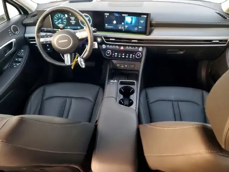 ✅ Hyundai sonata 𝐕𝐈𝐈𝐈 рестайлинг
- 2.0 Гибрид, 192 л. С.
- Акпп 8-ст.
- Передний привод
- Пробег: 29.500 км
- 04/2024
Идеальный вариант с родным окрасом, целой безопасностью! Не утопленник! Второго такого нет ни на рынке грузии, ни на аукционах!
Машинка на кожаном салоне и панораме! 🔥
Цена даже с утиль сбором будет ниже первой цены на рынке рф
Автомобиль менее 3-х лет - растаможка под 48%
Можем выкупить автомобиль за свои деньги! 🤝
Цена в грузии: 𝟏. 𝟕𝟗𝟎. 𝟎𝟎𝟎 ₽ 💵
Кирилл
+7 (949) 400-56-31
📞 🇷🇺 Звоните: +79494005631 - фотография - 8