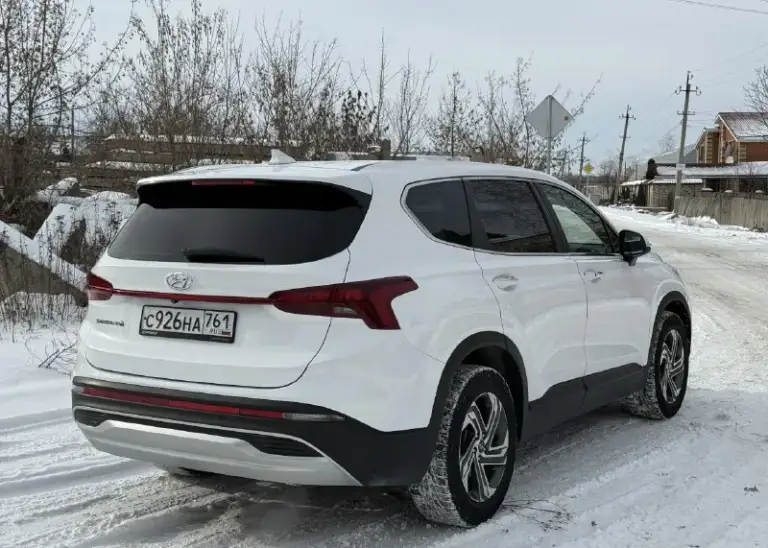 ➡ В продаже: hyundai santa fe 2021 iv рестайлинг - из кореи
2.5 T бензин - 280 лс, пробег — 76 тыс. Км. В очень хорошей комплектации. Авто в наличии в луганске

Пригнана в рф в 2023 году из кореи тщательно подбиралась без дтп и прочих нюансов, все подушки и стекла родные.

📝 Документы:
- Автомобиль находится в луганске, полное переоформление,
Без схем по доверенности и так далее.
- По запросу предоставлю vin-код и видеообзор автомобиля.

🔽 Технически авто полностью исправно, все работает корректно, вложений не требует. Готовы к любым проверкам и диагностике, все узлы и агрегаты в исправном состоянии

2.5 Turbo — 280 л. С. - отличная динамика в сочетании с адекватным расходом топлива — автомобиль действительно едет очень бодро для своего класса. Редкий вариант на рынке именно с турбо версией, не стоит сравнивать с обычными атмосферным 2.5 на 180 сил, совсем друга езда и впечатление.

- Стоит отдельно отметить, что линейка 2.5-литровых бензиновых моторах, кот
📞 Звоните: +7(959)1204792 - фотография - 4