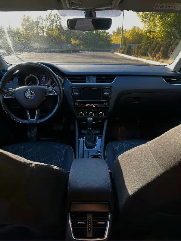 Продаю skoda ( skoda) октавия 2019 года выпуска, пробег 175000 км, двигатель 1.6 ( самый надёжный), коробка передач-автомат(айсин), климат контроль. Автомобиль в собственности полтора года. Причина продажи -приобретение нового автомобиля. Очень надёжный и комфортный автомобиль 👍 цена-1.600000 руб. Торг. Вопросы по телефону +79493016390 александр
📞 Звоните: +7(949)3016390 - фотография - 2