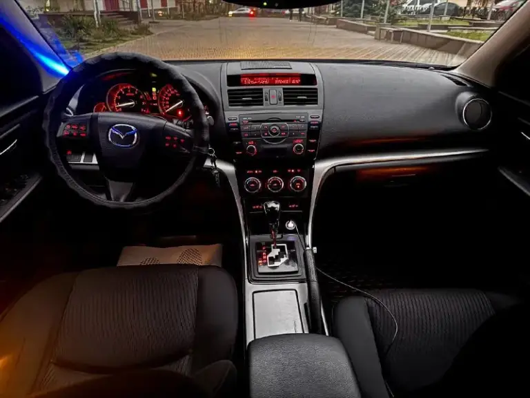 Продам свой автомобиль мазда mazda 6 2011г
Мотор 2.0 коробка автомат
Машина в отличном состоянии, кузов весь в родном окрасе. По ходовой части полный порядок, из последнего было сделано: перебрана рулевая рейка хорошим комплектующим, сделана замена масла в коробке и фильтра 40т.
По комплектации:
Двух зонный климат контроль (работает отлично)
Подогрев передних сидений
Комбинированный салон кожа
Датчик дождя и света
Круиз контроль
Электрорегулировка и электроскладывание боковых зеркал
Два комплекта ключей
Пробег 175 000 км.
Без дтп
Кто ищет для себя ухоженный автомобиль звоните
Цена 1 000 000 руб.
Осмотр в донецке.
+ +7949 508 96 15 Вячеслав - фотография - 10