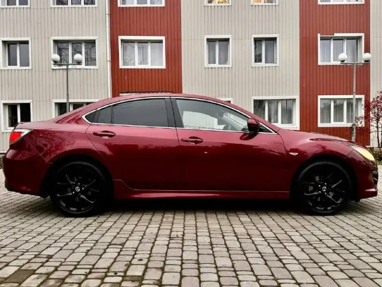 Продам свой автомобиль мазда mazda 6 2011г
Мотор 2.0 коробка автомат
Машина в отличном состоянии, кузов весь в родном окрасе. По ходовой части полный порядок, из последнего было сделано: перебрана рулевая рейка хорошим комплектующим, сделана замена масла в коробке и фильтра 40т.
По комплектации:
Двух зонный климат контроль (работает отлично)
Подогрев передних сидений
Комбинированный салон кожа
Датчик дождя и света
Круиз контроль
Электрорегулировка и электроскладывание боковых зеркал
Два комплекта ключей
Пробег 175 000 км.
Без дтп
Кто ищет для себя ухоженный автомобиль звоните
Цена 1 000 000 руб.
Осмотр в донецке.
+ +7949 508 96 15 Вячеслав - фотография - 7