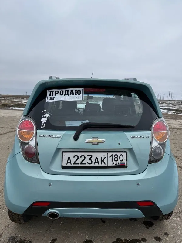 Продам chevrolet spark🔥
Год выпуска:2010🔥
Пробег, км:157.000(оригинал) 🔥
Модификация:1.2 мт 🔥
Тип двигателя:бензин🔥
Коробка передач :механика 🔥
Привод:передний🔥
Тип кузова : хетчбек 5-дверный🔥
Koмплeктaция: base🔥
Цвет: голубой🔥
1 Собственник
Автомобиль в родном окрасе
Продажа автомобиля от собственника. Автомобиль в богатой комплектации и в ухоженном состоянии.
Машина на полном ходу, не требует никаких вложений от слова совсем.
Мотор в идеальном состоянии, не троит, не дымит, не имеет каких либо посторонних звуков, не слышно даже как он работает.
Мкпп-в идеальном состоянии, все передачи включаются мягко, без хрустов, ничего не выбивает.
Ходовая-мягкая, ничего не стучит, не тарабанит, всё что нужно было - поменяно. Так же имеется видео, по просьбе отправлю для более лучшего осмотра авто.
Готов к выезду в любой сервис по вашему желанию.
При встречу всё расскажу и покажу.
Цена:599.999 тысяч
Торг минимальный и обоснованный
Возможен пригон по договоренности.
Возможен обмен.
Номер для связи: +79495752024 - фотография - 5