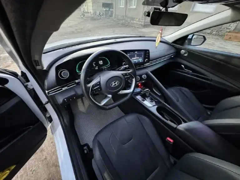 Hyundai elantra 7 2023
1.5
Коробка автоматическая
Пробег 100000
Электронная приборная панель
Электронный ручник
Парктроники
Камера заднего вида
3 Режима езды
Auto hold
Кожаный салон
4 Стеклоподъемника
Складные зеркала
Кондиционер
Старт стоп
Мульти руль
Led фары
Круиз контроль
Подогревы передних сидений
Электро регулировка зеркал
Бесключевой доступ
17 Титаны заводские
Машина шустрая и экономичная.
Авто находится в луганске
Цена: 2.100.000 рублей. Торг реальному покупателю.
+79591216020
📞 Звоните: +7(959)1216020 - фотография - 7