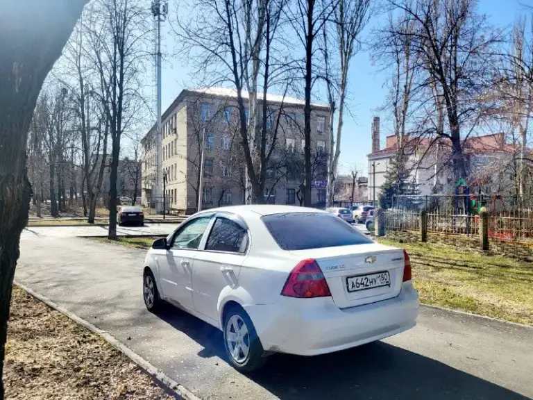 Продам авто chevrolet aveo ( chevrolet авео)
1.4 Автомат
Цена: 355.000руб
Пробег: 220.000 (родной пробег)
Год выпуска: 2011 год
Город: донецк
Номер: +7 949 086 06 31( telegram)
Автомобиль на полном боевом ходу, отличная рабочая лошадка по низу рынка.
Двигатель в отличном состояние, ходовая вся перебранна, акпп работает в штатном режиме, электрика вся рабочая, кузов симпатичный но в силу возрата есть следы эксплуатации
Документы кристально чистые.
Звоните на остальные вопросы отвечу по телефону!
📲 Tg: ⚡️
📞 Звоните: +7(949)0860631 - фотография - 3