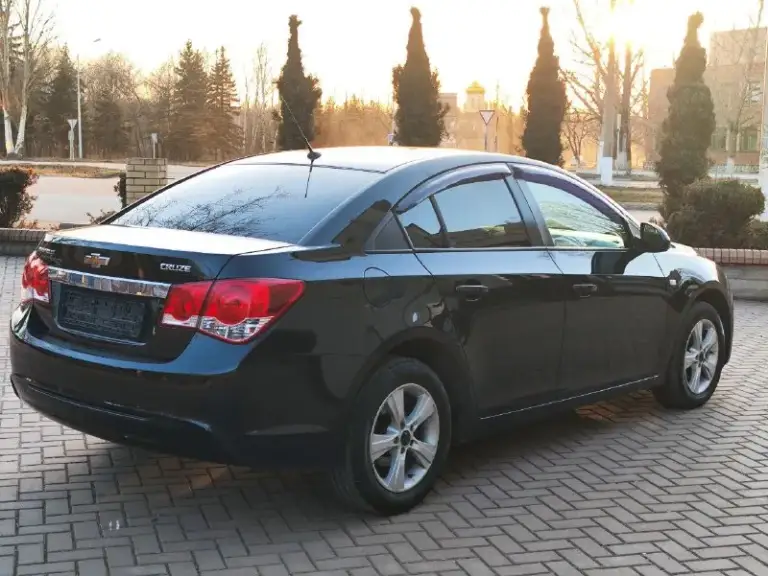 Представляем chevrolet cruze 2013 🚗 — практичный и экономичный седан с узнаваемым дизайном и сбалансированными ходовыми качествами, подходящий для ежедневных поездок и работы. Автомобиль оснащается надёжным бензиновым двигателем объёмом 1.6 л, которы в паре с механической коробкой обеспечивает уверенную динамику и умеренный расход топлива по трассе и в городе. В салоне — удобные сиденья с продуманной посадкой, кондиционер, электростеклоподъёмники и интуитивно понятная центральная консоль, делающая эксплуатацию комфортной. Продуманная компоновка салона и вместительный багажник делают cruze удобным для повседневных задач и небольших путешествий. Chevrolet cruze 2013 — надёжный выбор для тех, кто ценит практичность, комфорт и доступность обслуживания. Автомобиль полностью готов к эксплуатации. Цена 790 тыс. ₽ +7949 7983313
📞 Звоните: +7(949)7983313 - фотография - 5
