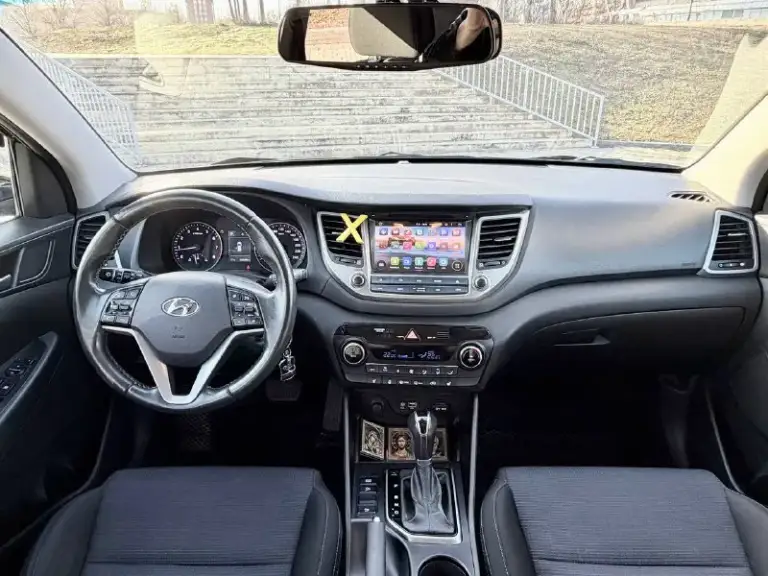 Hyundai tucson официал
2018Г бензин 2.0 автомат
Автомобиль весь в заводском окрасе!!!
В хорошем состоянии!
Есть все для комфортного вождения!
Камера заднего вида,
Парктроник,
Подогрев сидений передних и задних,
Подогрев руля,
Монитор андроид,
Мульти руль,
Круиз/контроль,
Климат/контроль,
Авто свет,
Датчик дождя,
И многое другое…
У автомобиля один собственник!!!!
Два ключа!
Диагностическая карта есть!
С документами полный порядок!
Переоформление в мрэо!
Цена 1.890₽
Все вопросы по тел +79494681579 - фотография - 8