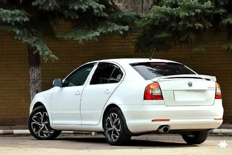 Доброго времени суток!
Продаётся skoda octavia a5 в отличном состоянии.
Официальная.
Не билась и не красилась.
Обслужена, кузов, мотор, коробка, ходовая в отличном состоянии.
Только поменял ремень грм, ролики, масло в коробке.
Поставил диски r17,зимняя резина.
Коробка автомат (гидротрансформатор) не dsg.
Год 2011
Мотор 1.6 mpi
Пробег 176.000 тыс ( не скручен)
Цена 950.000 тыс.
Реальному покупателю, торг.
Возможен обмен на авто дешевле.
Тел +79495022883 - фотография - 4