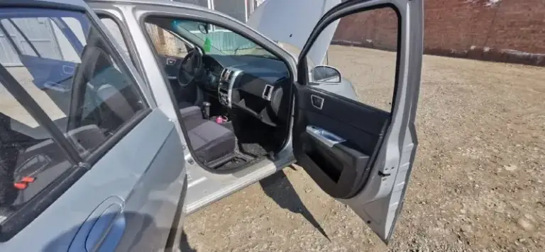 Срочно продаю hyundai getz 2008 г. В. , объем 1.4 автомат машинка в хорошем состоянии без вложений по кузову все отлично гнили ржавчины не чего нет 100% мотор идеальный работает ровно масла, фильтра только менял, коробка переключает тихо, мягко, по ходовой все хорошо не чего не гремит не стучит все отлично. Резина зима лето. Документы в порядке я хозяин полное переоформление, любые проверки без проблем. Машинка в идеальном состоянии не каких вложений не требует. Комплектация максимальная могу скинуть видео обзор по запросу продажа срочная цена 250 тыс рублей торга нет тел +79494497537 звоните в любое время есть телеграмм и макс, вотцап
📞 Звоните: +7(949)4497537 - фотография - 5