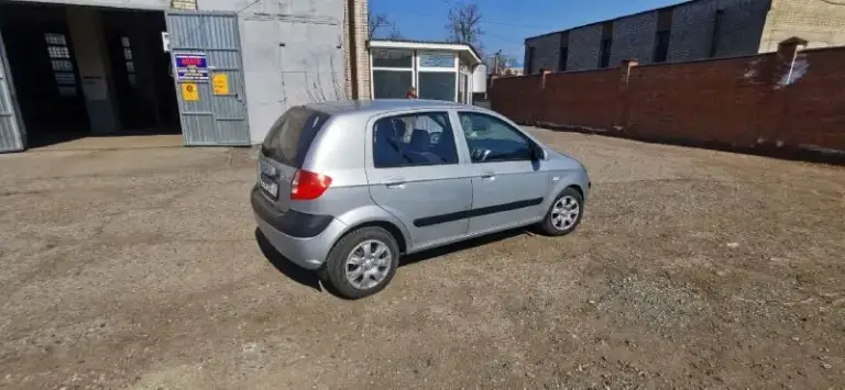 Срочно продаю hyundai getz 2008 г. В. , объем 1.4 автомат машинка в хорошем состоянии без вложений по кузову все отлично гнили ржавчины не чего нет 100% мотор идеальный работает ровно масла, фильтра только менял, коробка переключает тихо, мягко, по ходовой все хорошо не чего не гремит не стучит все отлично. Резина зима лето. Документы в порядке я хозяин полное переоформление, любые проверки без проблем. Машинка в идеальном состоянии не каких вложений не требует. Комплектация максимальная могу скинуть видео обзор по запросу продажа срочная цена 250 тыс рублей торга нет тел +79494497537 звоните в любое время есть телеграмм и макс, вотцап
📞 Звоните: +7(949)4497537 - фотография - 7