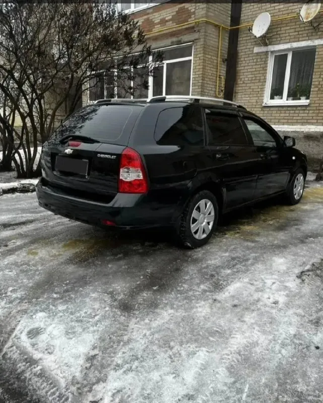 Собственник продам chevrolet лачетти 2011год авто как новая гаражное хранение комплектация полная вложение не нужно абсолютно никаких резина новая кондиционер дует отлично 👍 авто очень красивом цвете. Тел +79496645767
📞 Звоните: +7(949)6645767 - фотография - 4