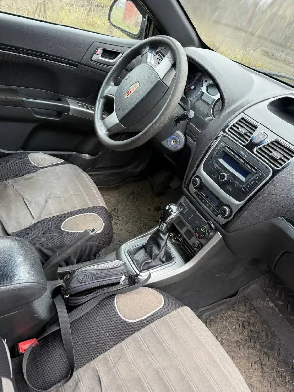 Geely emgrand ec7, 2013 года, куплен новым в салоне в 2014г. Газ/бензин. Пробег 40 000тыс.

Машина в хорошем состоянии, в одних руках с момента покупки!

Кондиционер работает, двигатель бодрый (масло не ест), коробка мягкая(механика), салон в хорошем состоянии, в машине не курили.
Гбо обслужено и настроено!

Центральный замок, 2 комплекта ключей, один хозяин по птс, машина местная.

Машина полностью обслужена.

Цена: 650 000р торг.

Сергей 7 949 423 07 11 - фотография - 4