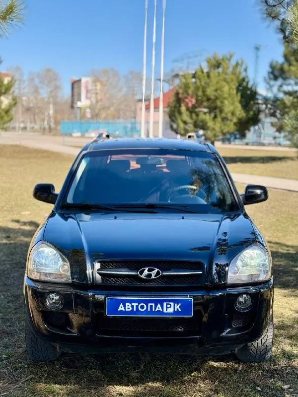 ◼️ Hyundai tucson

💰Цена: 900 000р
🏢Город: мариуполь
📅Год выпуска: 2006
🧾Пробег: 180 526км.
⚙️Двигатель: 2.0
⛽Топливо: бензин/газ
⚙️Кпп: автомат

📞 Телефон:

+7-949-727-41-51
+7-949-551-91-52
+7-989-263-55-56

💾 Описание:

✅ Отличное состояние
✅ Полный привод 4х4
⛽️ Гбо евро-4

➕ Два комплекта резины
Зима/лето на дисках

Надёжный двигатель 2.0 едет хорошо, акпп отлично. Ходовая без посторонних звуков, мягкая. Велюровый салон как новый, гур, полный электропакет, abs, центральный замок, сигнализация, подогрев сидений, кожаный руль, подогрев лобового, климат-контроль холодит шикарно.

Улица шевченко 2️⃣6️⃣9️⃣

➕Автомобиль с пройденным техническим осмотром и готов к переоформлению.

🏦 Возможна продажа в кредит по двум документам. - фотография - 2