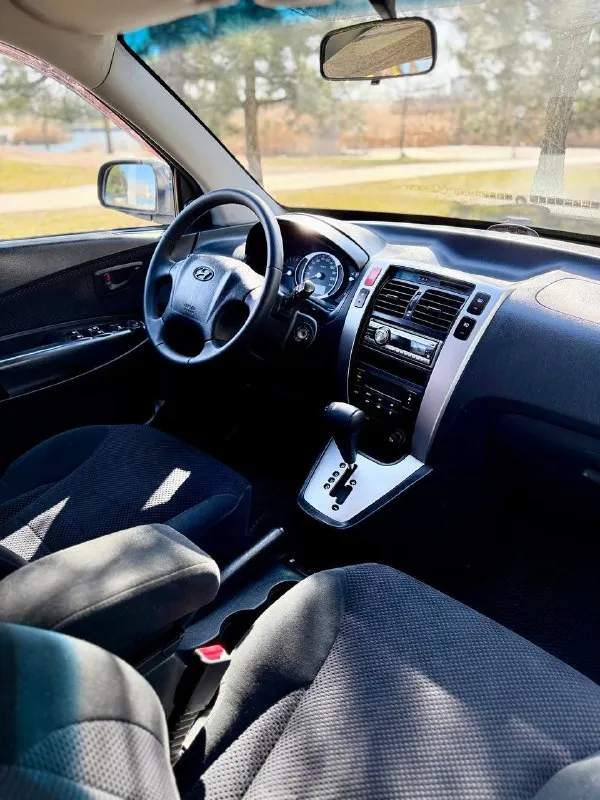 ◼️ Hyundai tucson

💰Цена: 900 000р
🏢Город: мариуполь
📅Год выпуска: 2006
🧾Пробег: 180 526км.
⚙️Двигатель: 2.0
⛽Топливо: бензин/газ
⚙️Кпп: автомат

📞 Телефон:

+7-949-727-41-51
+7-949-551-91-52
+7-989-263-55-56

💾 Описание:

✅ Отличное состояние
✅ Полный привод 4х4
⛽️ Гбо евро-4

➕ Два комплекта резины
Зима/лето на дисках

Надёжный двигатель 2.0 едет хорошо, акпп отлично. Ходовая без посторонних звуков, мягкая. Велюровый салон как новый, гур, полный электропакет, abs, центральный замок, сигнализация, подогрев сидений, кожаный руль, подогрев лобового, климат-контроль холодит шикарно.

Улица шевченко 2️⃣6️⃣9️⃣

➕Автомобиль с пройденным техническим осмотром и готов к переоформлению.

🏦 Возможна продажа в кредит по двум документам. - фотография - 9