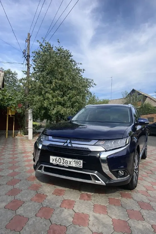 Mitsubishi outlander iii 2021
Рестайлинг
2.4 Акпп awd
167 Л. С.
Пробег 40 тыс. Км

🔥Машина дилерская, я единственный собственник.
Без дтп, окрасов, скрытых и явных дефектов
Состояние идеальное
Кожаный салон и руль, рейлинги на крыше, электропакет, мультируль, климат-контроль, мультимедиа с цветным дисплеем, запуск двигателя с кнопки, подогрев сидений и многое другое.
🔥Машина в состоянии новой.
Все ответы только по телефону
Шахтёрск
2.65 Млн, торг
+79493726094 - фотография - 2