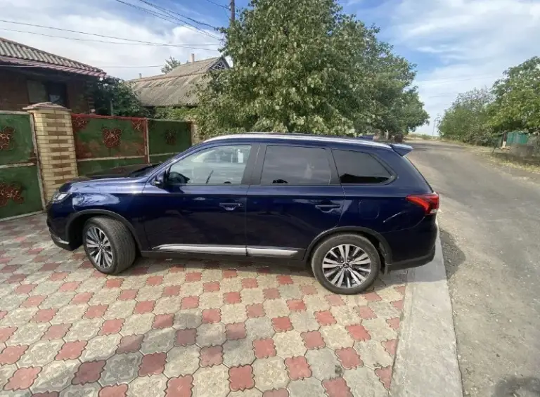 Mitsubishi outlander iii 2021
Рестайлинг
2.4 Акпп awd
167 Л. С.
Пробег 40 тыс. Км

🔥Машина дилерская, я единственный собственник.
Без дтп, окрасов, скрытых и явных дефектов
Состояние идеальное
Кожаный салон и руль, рейлинги на крыше, электропакет, мультируль, климат-контроль, мультимедиа с цветным дисплеем, запуск двигателя с кнопки, подогрев сидений и многое другое.
🔥Машина в состоянии новой.
Все ответы только по телефону
Шахтёрск
2.65 Млн, торг
+79493726094 - фотография - 3