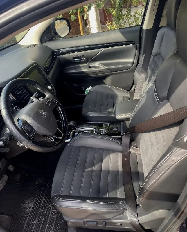 Mitsubishi outlander iii 2021
Рестайлинг
2.4 Акпп awd
167 Л. С.
Пробег 40 тыс. Км

🔥Машина дилерская, я единственный собственник.
Без дтп, окрасов, скрытых и явных дефектов
Состояние идеальное
Кожаный салон и руль, рейлинги на крыше, электропакет, мультируль, климат-контроль, мультимедиа с цветным дисплеем, запуск двигателя с кнопки, подогрев сидений и многое другое.
🔥Машина в состоянии новой.
Все ответы только по телефону
Шахтёрск
2.65 Млн, торг
+79493726094 - фотография - 6