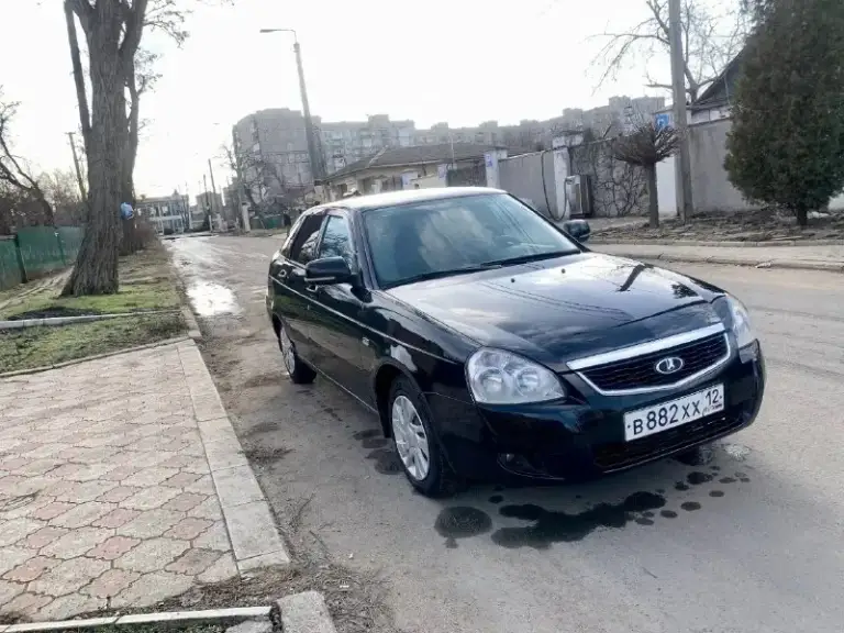Доброго времени суток. Продам ваз priora 2009г 16кл двигатель работает отлично масло не жрет. Коробка не хрустит не выбивает скорости включаются плавно, ходовая мягкая тихая, за машиной следили и ухаживали, днище целое, стаканы задние, передние целые, низа дверей тоже целые, пробег заводской 178000т км. Комплектация: кондиционер, abs, эур, магнитола usb, aux, подушка безопасности, за авто вообще не стыдно, с документами тоже полный порядок переоформление без проблем, машина без дтп, остекление все заводское, остальные вопросы по телефону +7949-329-65-85 телеграмм тоже на этом номере. Цена 410000т. Р торг у капота осмотр г. Харцызск. Всем добра👍
📞 Звоните: +7(949)3296585 - фотография - 2