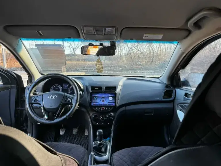 Г. Енакиево продам hyundai solaris i 2014 года выпуска мотор 1.6 123 л. С. Мкпп родной пробег 214000 км шикарная комплектация: - 4 стеклоподъемника - кондиционер - магнитола с carplay и android auto - мульти руль - камера заднего вида - видео регистратор - полный led свет с линзами автомобиль по технике на отлично, едет очень бодро. Недавно заменена цепь грм, масло и фильтра, обслуживалась каждые 6-7 тысяч. Кузов в хорошем состоянии как на фото, ходовая на твердую 4. В такси и прочих организациях никогда не была! Документы кристально чистые, без запретов/залогов, полное переоформление, на руках всё имеется: птс, стс, дкп, сервисные книжки, 2 ключа. Цена: 870000р связь: +79494678804 телеграмм, вотсап на этом номере
📞 Звоните: +7(949)4678804 - фотография - 4