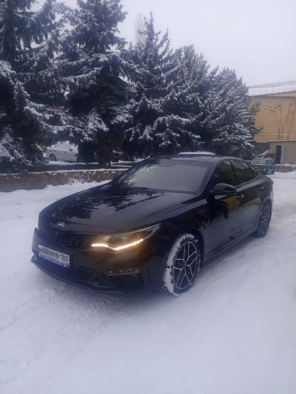 Продам автомобиль kia optima 2019 года.
Машина официальная, не пригон.
Комплектация: gt line
Кожаный салон, электропакет передних сидений, подсветка по контуру, обогрев всех сидений, руля, боковых зеркал, обдув передних сидений, 2-х зонный климат контроль, премиум музыка harman/kardon, датчики слепых зон, давления, дождя и света, auto hold, start/stop, бесключевой доступ, авто затемняющее стекло заднего вида, панорамная крыша, мультимедиа (android auto, apple carplay), камера 360°, авто парковка, круиз контроль.
Заводской обвес gt. Диски r18.
Мотор 2.4, автомат. 157.000 км родного пробега.
Цена: 1.700.000₽ срочно
Тел: +7-949-978-61-00 - фотография - 4