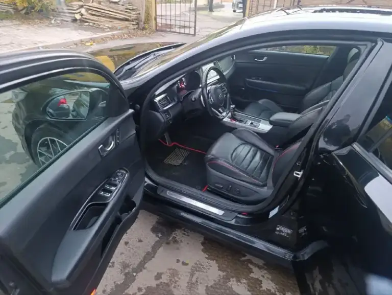 Продам автомобиль kia optima 2019 года.
Машина официальная, не пригон.
Комплектация: gt line
Кожаный салон, электропакет передних сидений, подсветка по контуру, обогрев всех сидений, руля, боковых зеркал, обдув передних сидений, 2-х зонный климат контроль, премиум музыка harman/kardon, датчики слепых зон, давления, дождя и света, auto hold, start/stop, бесключевой доступ, авто затемняющее стекло заднего вида, панорамная крыша, мультимедиа (android auto, apple carplay), камера 360°, авто парковка, круиз контроль.
Заводской обвес gt. Диски r18.
Мотор 2.4, автомат. 157.000 км родного пробега.
Цена: 1.700.000₽ срочно
Тел: +7-949-978-61-00 - фотография - 7