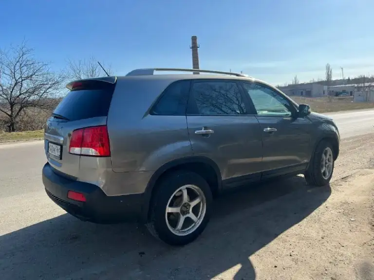 Срочно !!! Продам kia соренто 2009г 2.4л! Полный привод! Машина моя, не перекуп! Вложил много денег! Цена 1.150 000 все вопросы по телефону +79491042900
📞 Звоните: +7(949)1042900 - фотография - 4