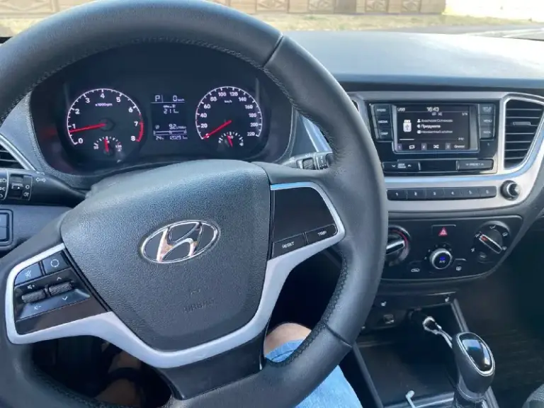 Срочно ‼️
Hyundai solaris 2019г
Автомобиль в хорошем состоянии, вложений никаких не требует. Ходовка обслужена. И коробка работают отлично. Все кнопочки работают, кондиционер холодит, два комплекта резины. Надёжный экономичный автомобиль. Я хозяин
Пробег 137т
Цена 1220000
Тел. +79497287598
📲 Tg: жека
📞 Звоните: +7(949)7287598 - фотография - 6