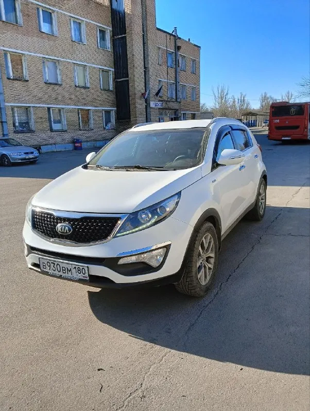 В продаже kia sportage 2015 awd, то есть полный привод 2.0 бензин g4na, мотор уже заменен(новый был установлен, причина замены известная, задиры) пробег 156 тысяч км. Ошибок нет, ходовая обслужена, полный привод работает, по кузову ровная. Цена ниже рынка 1.330 тысяч рублей(стоимость в среднем от 1.5 с таким пробегом) продажа от собственника! Срочно! Машина в кредите, при покупателе сразу закрывают вопрос. Торг минимальный. По всем интересующим вопросам по телефону +79493417939 владимир.
📞 Звоните: +7(949)3417939 - фотография - 1