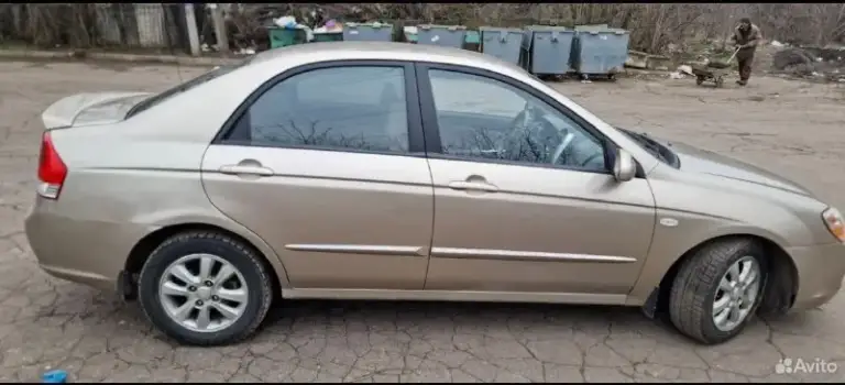 Kia cerato в хорошем состоянии. Донецк продаётся надёжный и комфортный kia cerato. Автомобиль полностью на ходу, аккуратно эксплуатировался. ✅ 2 литра, 143 л. С. ✅ пробег 250 000 ✅ 2007 год ✅ цена 599 000 ✅ двигатель работает ровно ✅ коробка переключает без проблем ✅ ходовая часть без посторонних стуков ✅ кузов в хорошем состоянии для своих лет ✅ салон чистый и ухоженный комплектация: • кондиционер • электростеклоподъёмники • усилитель руля • подушки безопасности • центральный замок • литые диски автомобиль комфортный и экономичный, отлично подойдёт как для города, так и для поездок. ✅документы в порядке. ✅возможен торг. 📞 пишите или звоните — отвечу на все вопросы. +79493878275
📞 Звоните: +7(949)3878275 - фотография - 4