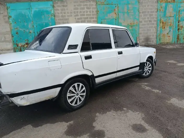 Автор: ваз 2107 1994г. В мотор1.5 живой мкпп 4ст все включается без хрустов стоит музыка не плохая нужно сменить магнитолу чтобы играло без помех ходовка ещё побегает новые колодки новое масло+фильтр новые рулевые наконечники кузов на фото дно пороги на месте свет зарядка есть учёт рф без штрафов и запретов есть отчет переоформляеться стс птс дкп все на руках цена 100т. Р +79491028166-звонить писать в любое время. . !!!наш телеграм канал [ бесплатное размещение за репост!!! Правила сообщества [ мы в мах [ [
📞 Звоните: +7(949)1028166 - фотография - 1