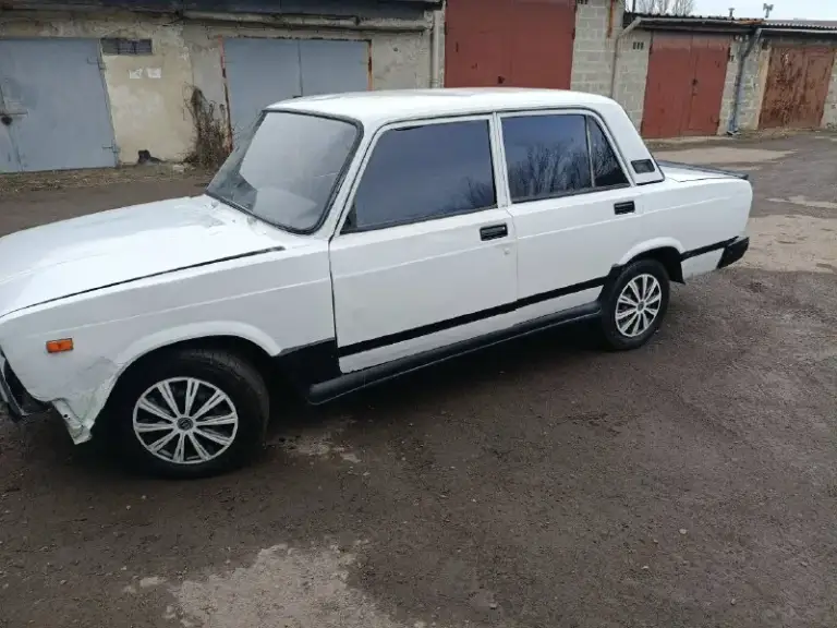 Автор: ваз 2107 1994г. В мотор1.5 живой мкпп 4ст все включается без хрустов стоит музыка не плохая нужно сменить магнитолу чтобы играло без помех ходовка ещё побегает новые колодки новое масло+фильтр новые рулевые наконечники кузов на фото дно пороги на месте свет зарядка есть учёт рф без штрафов и запретов есть отчет переоформляеться стс птс дкп все на руках цена 100т. Р +79491028166-звонить писать в любое время. . !!!наш телеграм канал [ бесплатное размещение за репост!!! Правила сообщества [ мы в мах [ [
📞 Звоните: +7(949)1028166 - фотография - 2