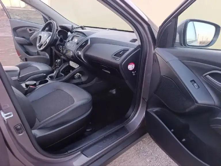☑️Hyundai ix35 рестайлинг☑️
В шикарном состоянии!
✅Полный привод 4 wd
✅Без дтп!
✅Год выпуска 2014
✅Мотор 2.0
✅Бензиновый (атмосферный)
✅Коробка механика 6 ступка
✅Пробег 215 тыс. Км.
✅Автотека зелёная
✅Двигатель работает превосходно без постороннего шума! (и на холодную и на горячую)
✅Дневные ходовые огни
✅2 Ключа
✅Сигнализация
✅Режим eco
✅Разъемы под aux usb
✅Разъем 12v
✅Камера заднего вида
✅Литые диски r17

🔥В подарок новому владельцу🔥 ✅полный бак топлива
✅Донецк. Стоимость 1.395.000₽🔥
Тел. +7949-50-800-60 - фотография - 10