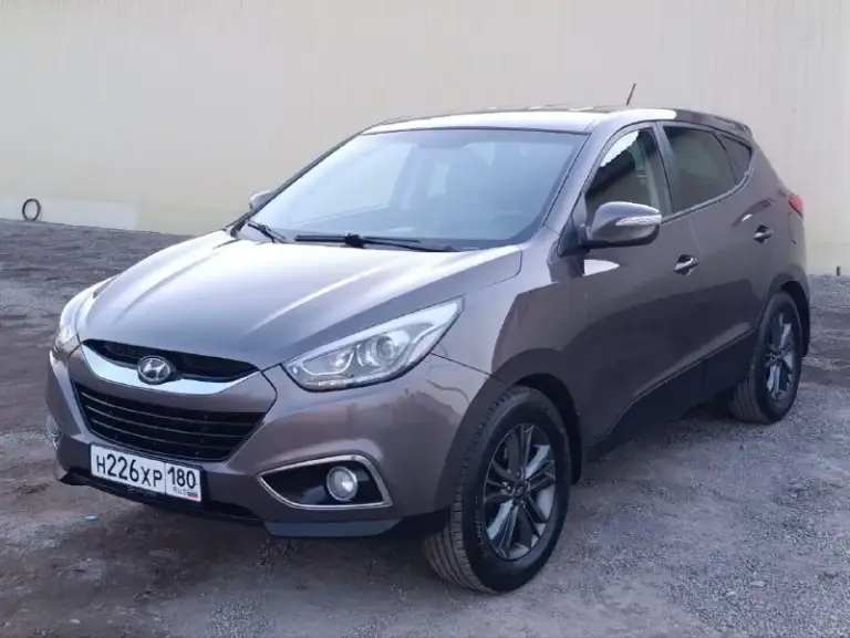 ☑️Hyundai ix35 рестайлинг☑️
В шикарном состоянии!
✅Полный привод 4 wd
✅Без дтп!
✅Год выпуска 2014
✅Мотор 2.0
✅Бензиновый (атмосферный)
✅Коробка механика 6 ступка
✅Пробег 215 тыс. Км.
✅Автотека зелёная
✅Двигатель работает превосходно без постороннего шума! (и на холодную и на горячую)
✅Дневные ходовые огни
✅2 Ключа
✅Сигнализация
✅Режим eco
✅Разъемы под aux usb
✅Разъем 12v
✅Камера заднего вида
✅Литые диски r17

🔥В подарок новому владельцу🔥 ✅полный бак топлива
✅Донецк. Стоимость 1.395.000₽🔥
Тел. +7949-50-800-60 - фотография - 2